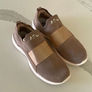 APL TechLoom Bliss Sneaker Almond & Nude 8.5